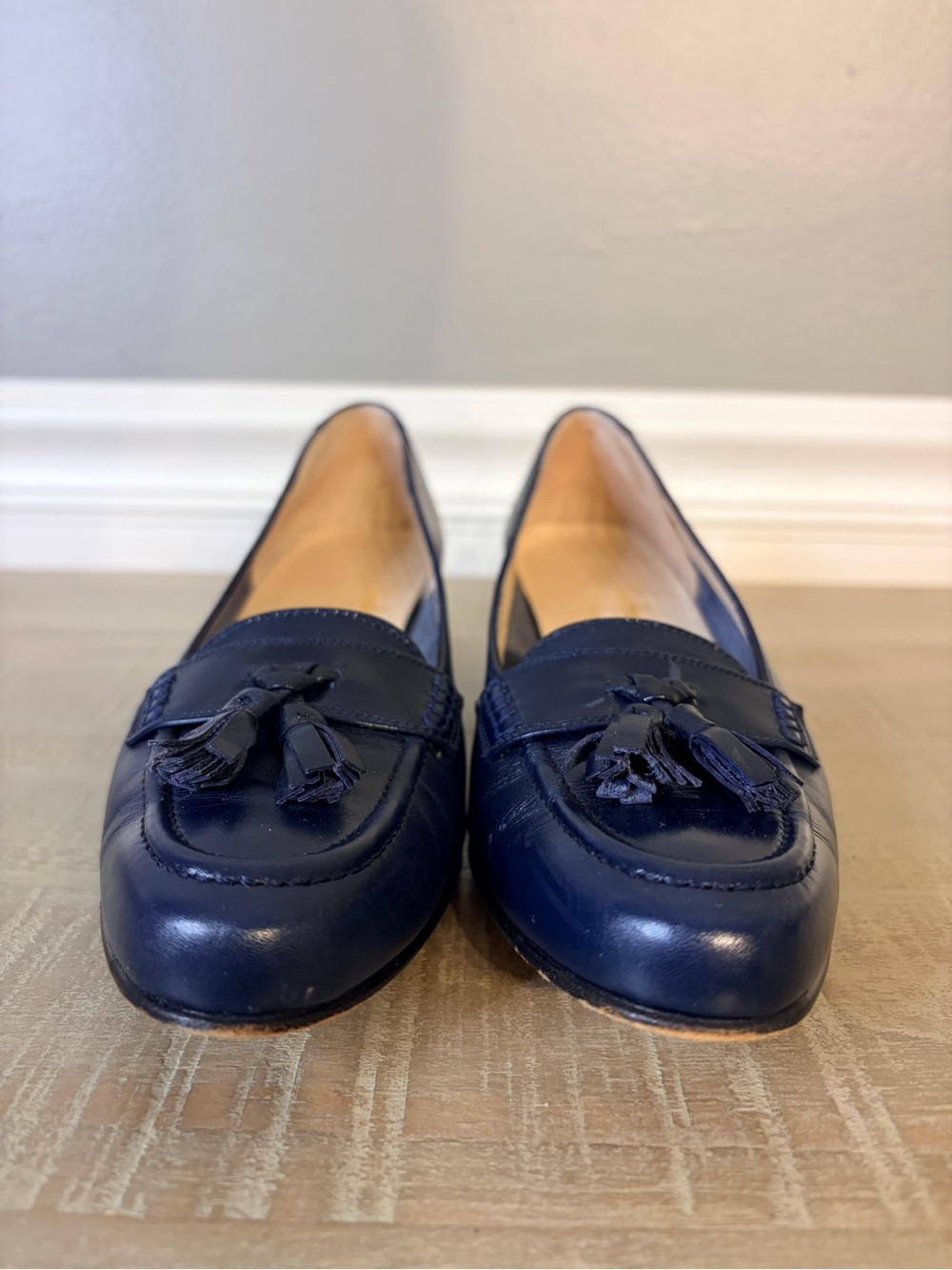 Salvatore Ferragamo Women’s Vintage Navy Blue Leather Tassle Loafers, Size 6.5 - Picture 4 of 8